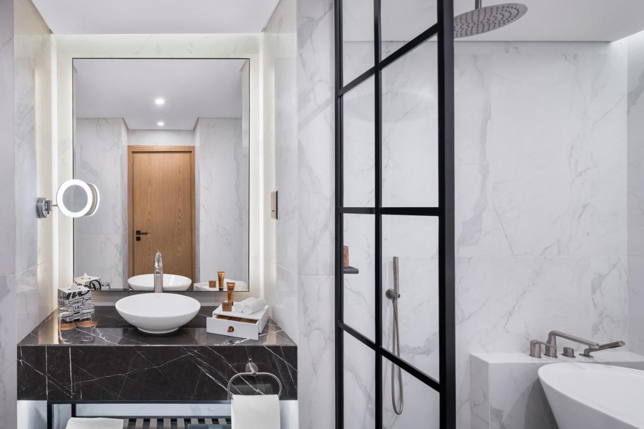 Paramount Hotel Midtown ドバイ エクステリア 写真 Bathroom